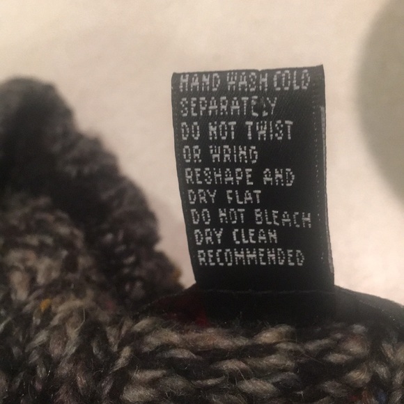 Cute euc large sweater wore twice - Picture 7 of 7